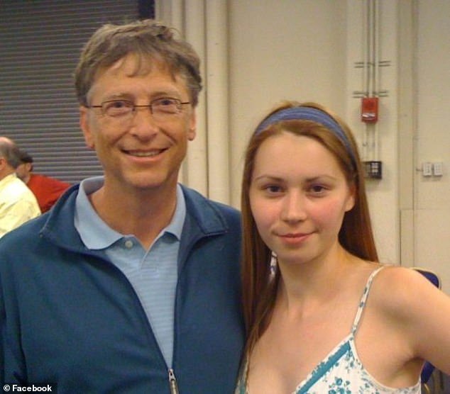 Bill Gates admite que tuvo aventuras con dos mujeres rusas, pero insiste en que no fueron “víctimas de Epstein” y que no “hizo nada ilegal” para disculparse con sus empleados.
