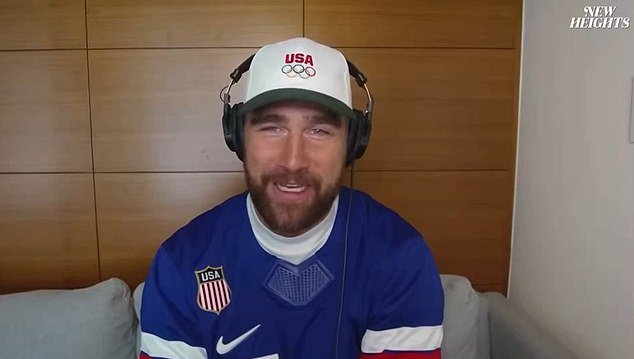 Travis Kelce revela que sacó a Taylor Swift de la cama a las 8 a.m. para ver la medalla de oro de hockey del equipo de EE. UU. contra Canadá