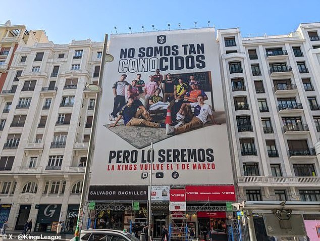 Gerard Piqué ataca brutalmente al ex rival del Clásico, Álvaro Arbeloa, mientras muestra una descarada pancarta en el centro de Madrid, dejando a la leyenda del Real Iker Casillas en puntadas.