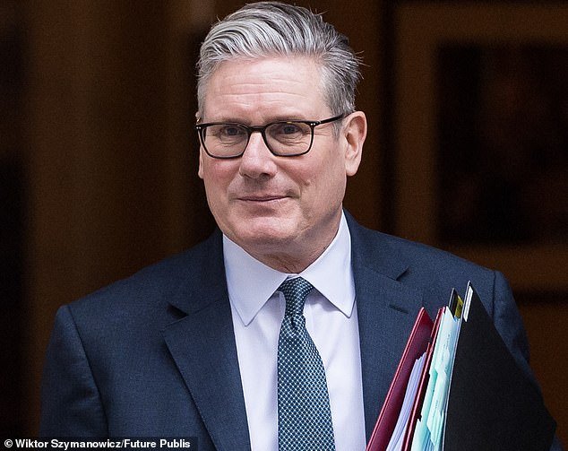 Otro aliado de Keir Starmer dimite cuando la principal asistente de Rachel Reeves abandona su equipo del Tesoro