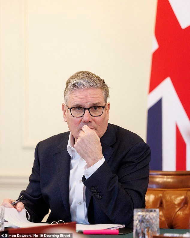 ¿Es esta tu respuesta final? El ministro dice que el acuerdo de “rendición” de Chagos continuará “al 100%” a pesar de la oposición de Estados Unidos y la confusión sobre si la ley está “suspendida”