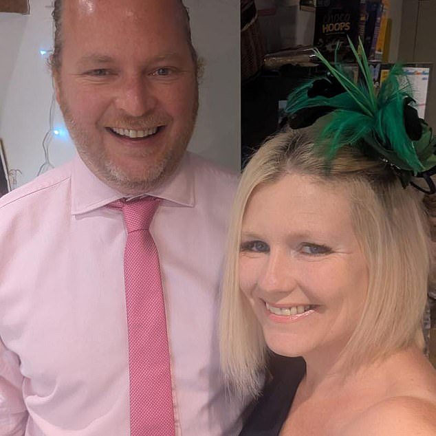 El propietario sobrevivió a un enorme deslizamiento de tierra que destruyó la casa de su familia porque fue al pub a tomar una pinta.