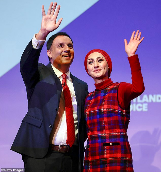 Tápate la nariz y vota al Partido Laborista… Anas Sarwar hace un llamamiento desesperado a los votantes