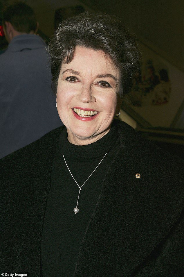 La estrella de Sullivans, Lorraine Bayly, muere a los 89 años después de años de problemas de salud ‘agotadores’