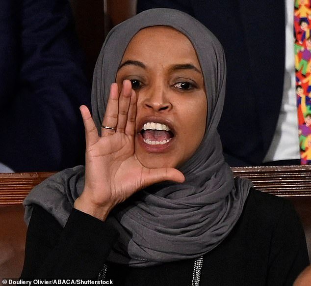 La representante demócrata Ilhan Omar comete un ENORME error al culpar a Trump por atacar a Irán