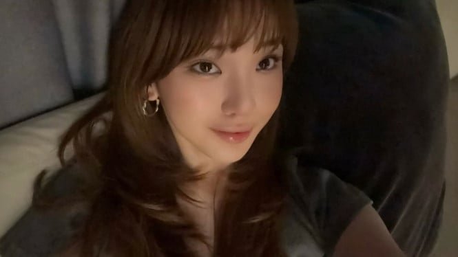 En pocas palabras, se sospecha que Jule está saliendo con el exnovio de Jennifer Coppen