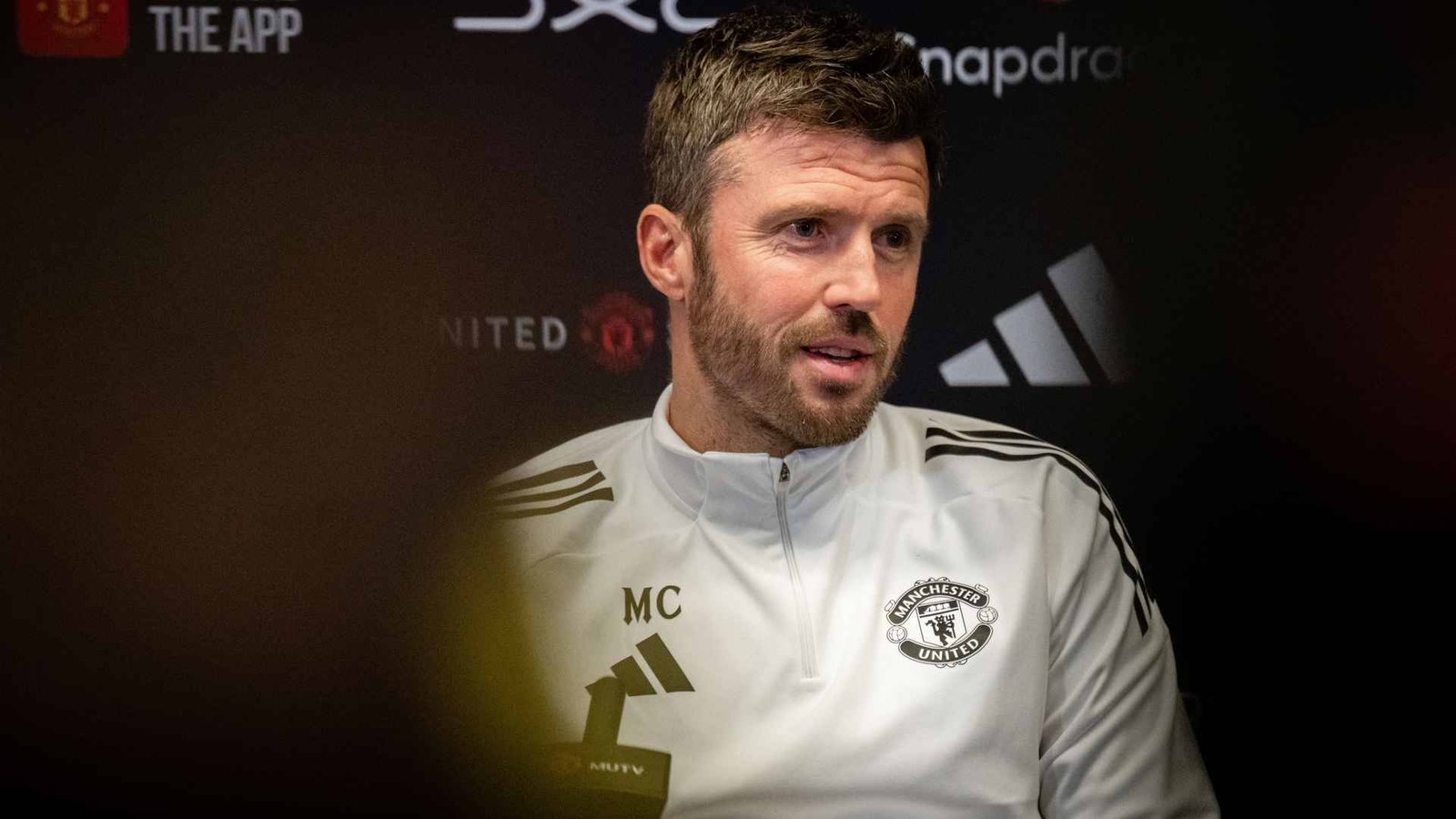 El técnico del Manchester United, Michael Carrick, explica cómo pasaron sus jugadores el reciente parón