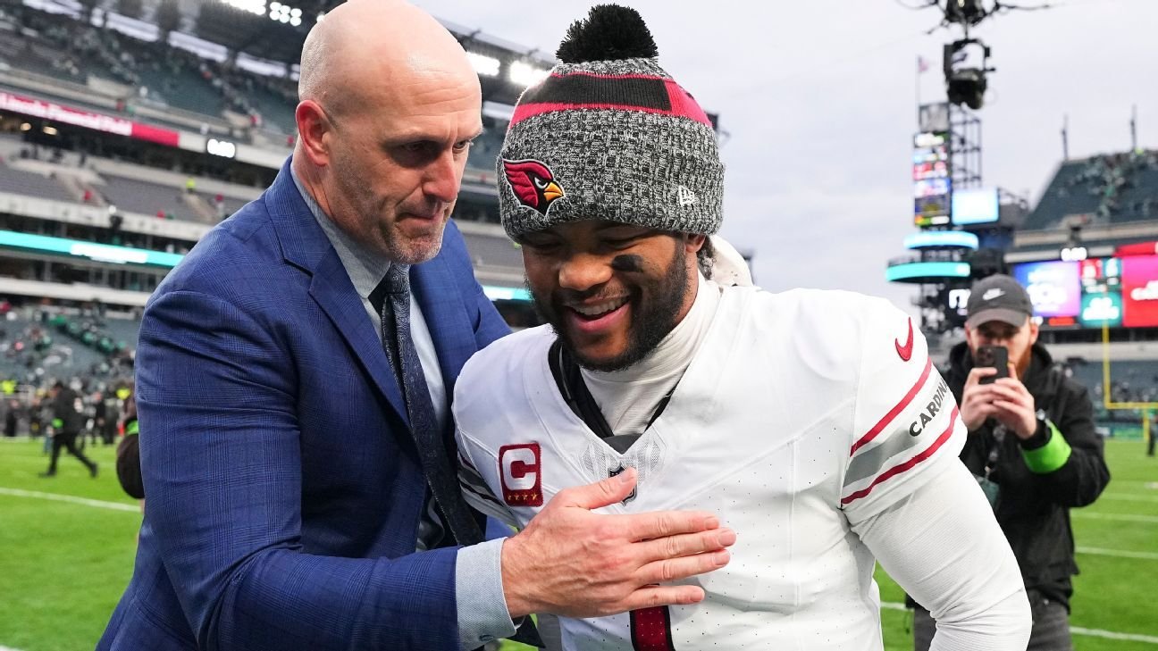 Fuente: Kyler Murray, Cardinals no han hablado, refutando al GM