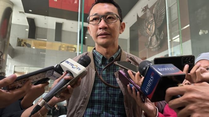 KPK recibe los resultados de la auditoría de las pérdidas estatales en el caso de corrupción de las cuotas del Hajj del ex ministro de Religión Yaqut