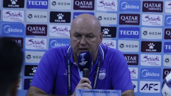 Celebración del gol sin entrenador al margen, Hodak revela la clave de la aplastante victoria de Persib por 5-0 sobre el Madura United