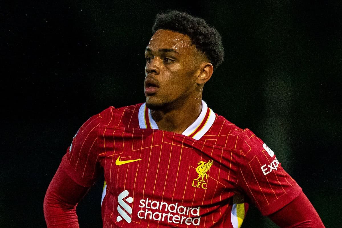 El exdefensa del Liverpool finalmente completa la transferencia