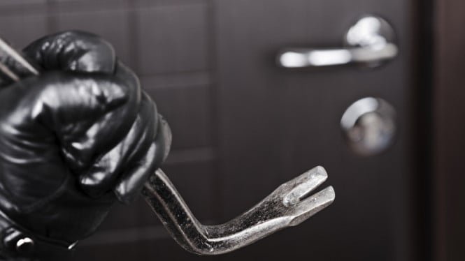 Por la noche, miles de millones de ataques de batik en Inacraft JCC, 3 perpetradores fueron arrestados por la policía