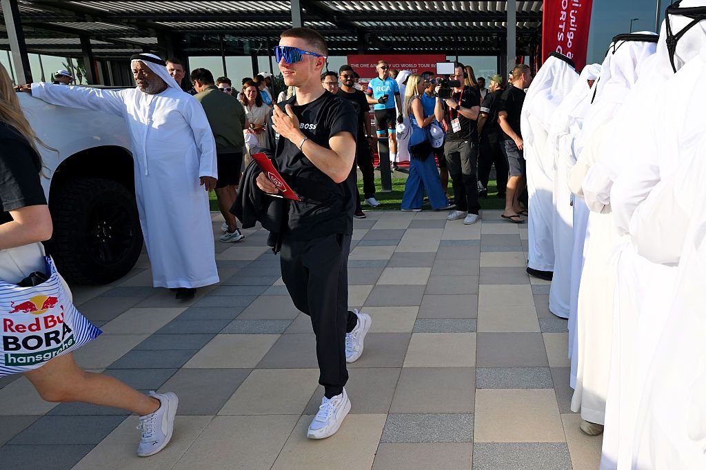 “El ciclismo son unos pocos años en nuestra vida, pero ser pareja, hijo o, en algún momento, padre es para siempre” – Remco Evenepoel se pone filosófico en vísperas de la gira por los Emiratos Árabes Unidos