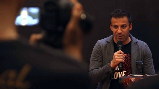 Del Piero enojado tras la masacre del Galatasaray contra la Juventus