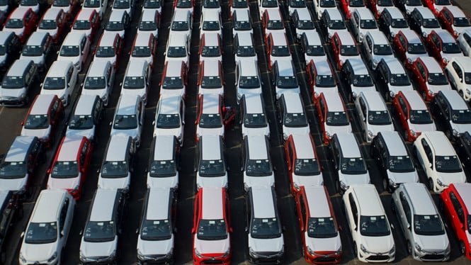 República de Indonesia, país importador de automóviles, el Hyundai más barato en febrero de 2026, nuevo Fortuner visto en una prueba de manejo