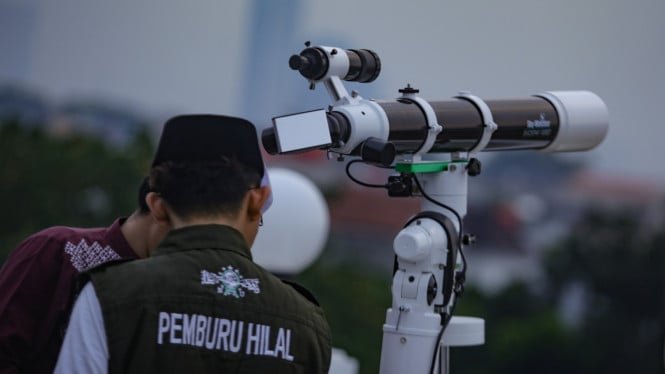 Celebración de una sesión del Isbat para el inicio del ayuno en el hotel, aquí la explicación del Ministerio de Asuntos Religiosos