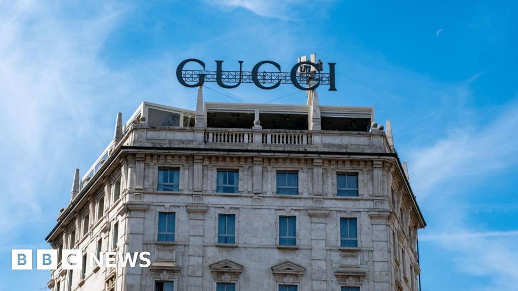 Gucci criticado por imágenes de ‘baja de IA’ antes de un gran desfile de moda