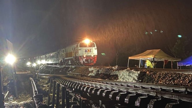 Las inundaciones en Grobogan y el viaje de tren de Northern Line interrumpieron el viaje