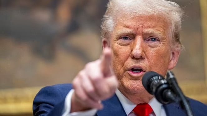 Trump, enojado porque la Corte Suprema anuló su política, anuncia un nuevo arancel del 10 por ciento para todos los países