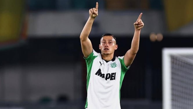 Jay Idzes brilla, Sassuolo se deleita con los goles ante el Verona en la Liga italiana