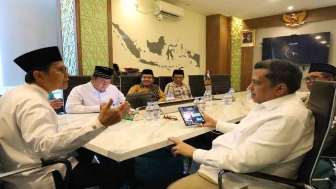 En declaraciones a MUI, el director de BPJPH, Babe Haikal, niega que los productos estadounidenses destinados a Indonesia no necesiten certificación halal.