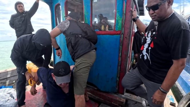 ¡No sólo el narcotraficante Ko Erwin, sino también su tesorero fueron arrestados en Mataram! Su papel revelado