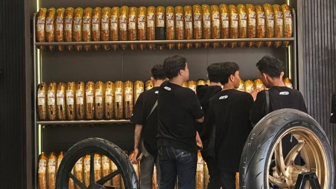 Antes del regreso del Eid, se organizan numerosos programas de reparación de motocicletas y neumáticos en varias ciudades