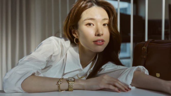 Desde The Trauma Code hasta el mundo de la moda, Ha Young luce elegante y con estilo en campañas globales