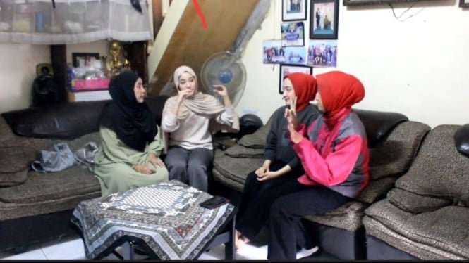 La conmovedora historia de la lucha de tres mujeres discapacitadas para ser aceptadas para trabajar en Bandung