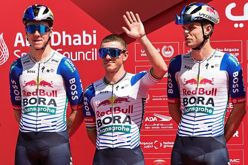 “Remco es uno de los mejores chicos para recuperarse” – ¿Podrá Evenepoel recuperarse en el último día de escalada del UAE Tour después de dejar atrás un frustrante revés?
