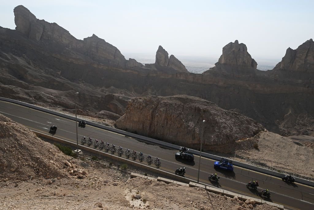 “Una subida loca y difícil, siniestra, tan única”: los ciclistas contienen la respiración para otro final monstruoso en la cima que revolucionará la batalla general del UAE Tour en la etapa 3
