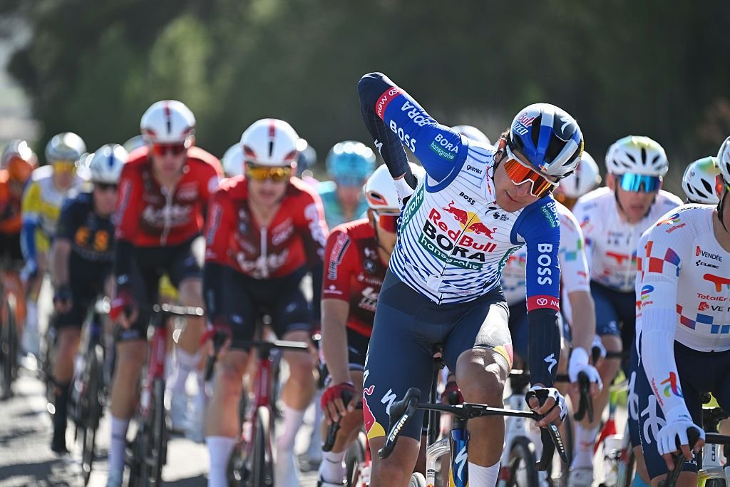 Giro de Cerdeña: Davide Donati gana el sprint sobre un pelotón reducido durante la 2ª etapa