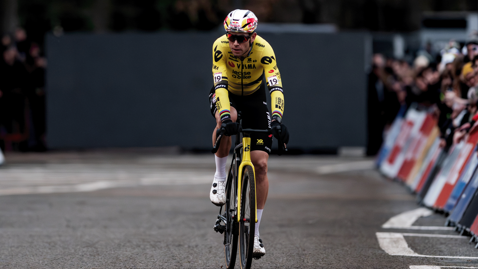 Falta de suerte e impulso: la pesadilla continúa para Wout van Aert y Visma-Lease a Bike