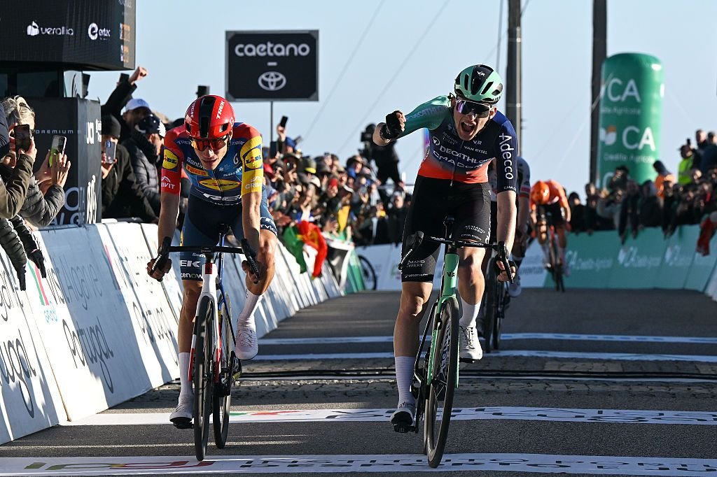 Volta ao Algarve: Paul Seixas eclipsa a Juan Ayuso y João Almeida en la cima del Alto da Fóia para la victoria de la etapa 2