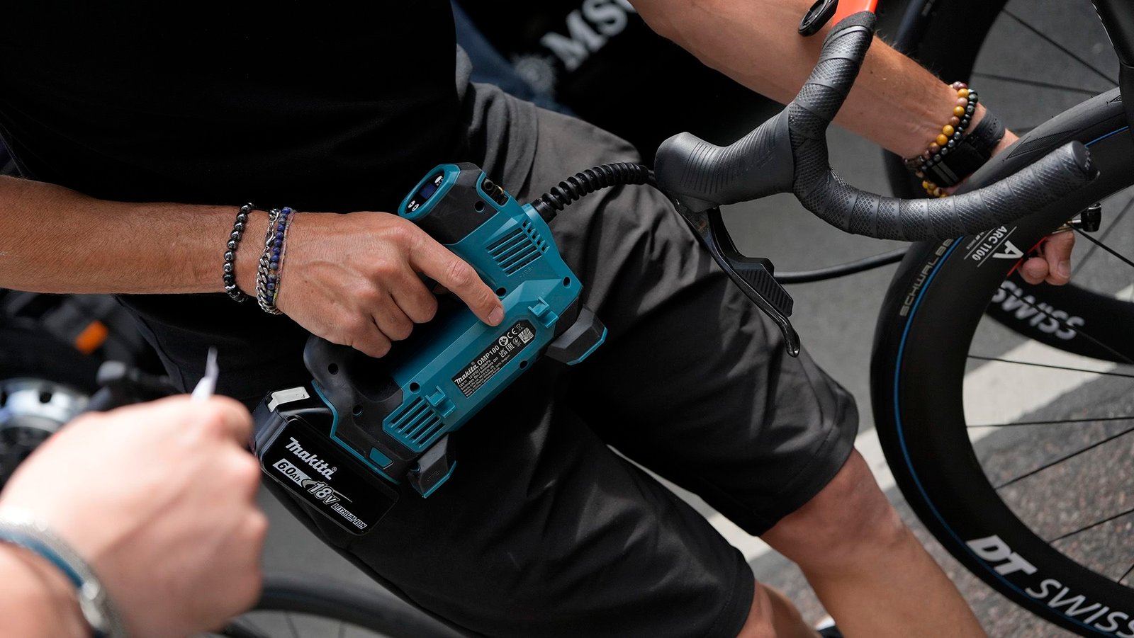 Controversia del gancho sin gancho: el accidente de Fabio Jakobsen abrió un nuevo frente en el debate sobre la seguridad de las llantas