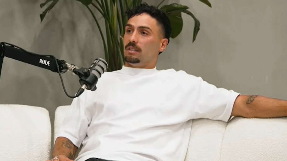 Adelaide Crows, comentarios de Izak Rankine, insultos homofóbicos, suspensión, quería retirarse