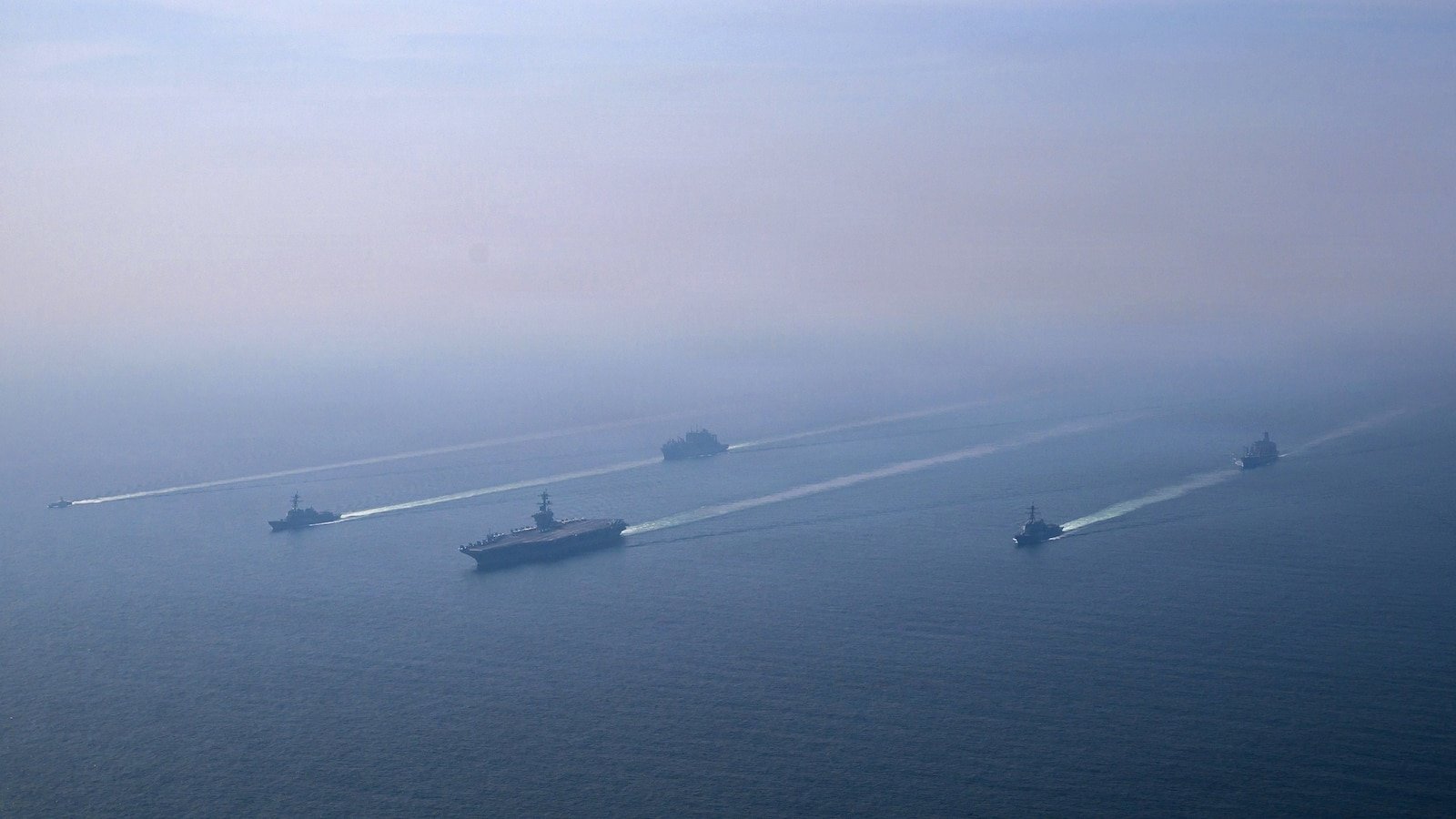 Trump considera un primer ataque limitado contra Irán, dice una fuente