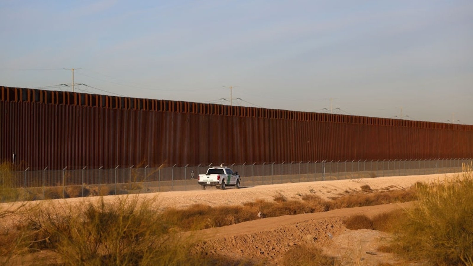 Departamento de Defensa derriba dron de Aduanas y Protección Fronteriza cerca de El Paso: funcionarios