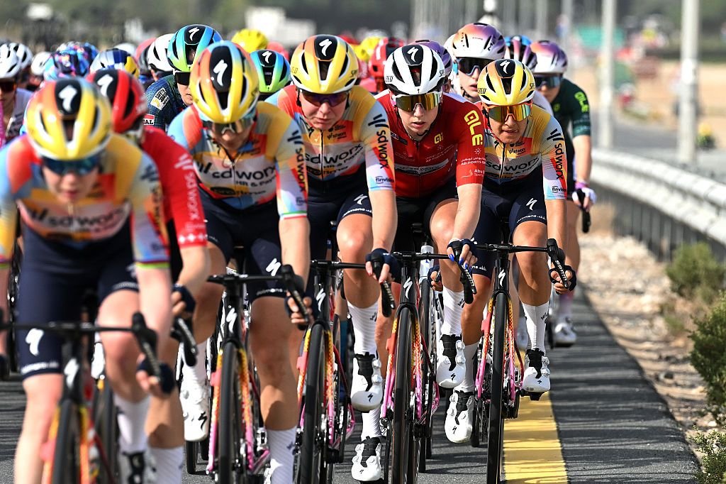 “Fue realmente un gran desastre en la final” – Barbara Guarischi sobre el caos y las caídas que llevaron a Lorena Wiebes a otra victoria en el UAE Tour Women
