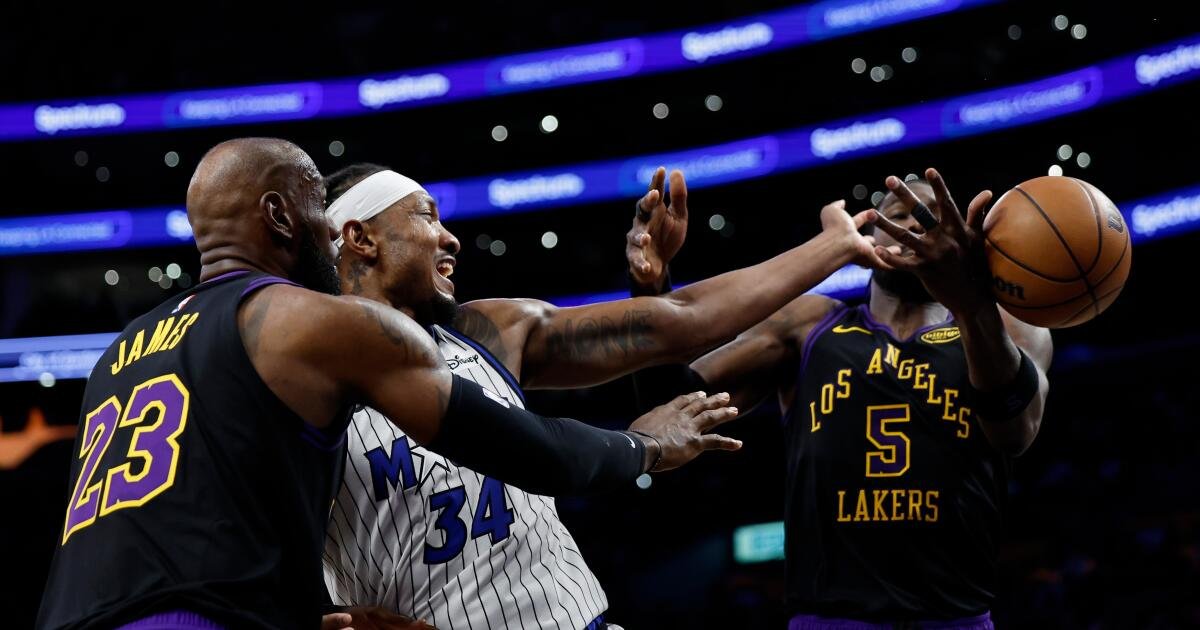 El timbre de LeBron James falla y los Lakers caen ante el Magic