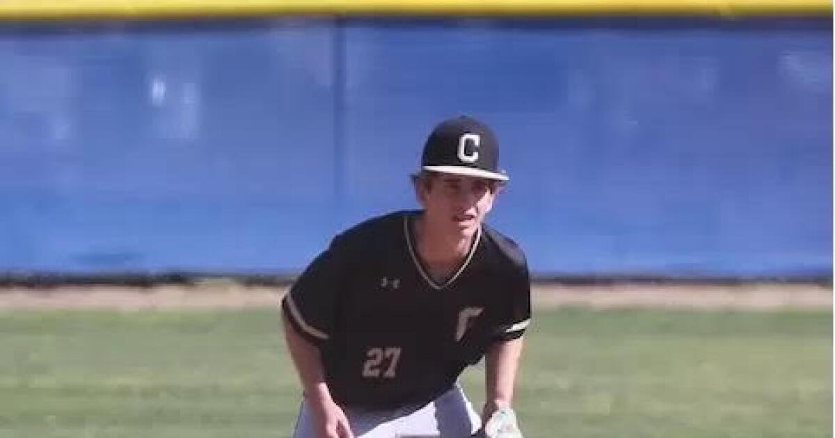 Preparación para el béisbol: Auron Blackledge hace un debut impresionante para Calabasas