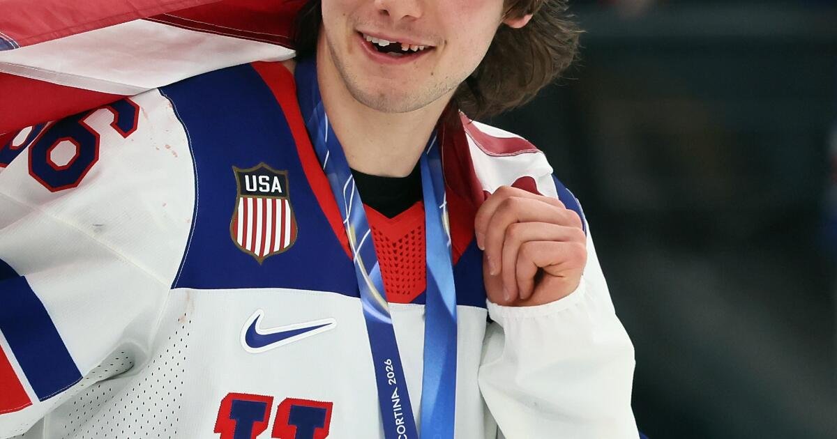 Colaborador: El equipo estadounidense de hockey ganó el oro. ¿Su mayor logro? Trascender la política