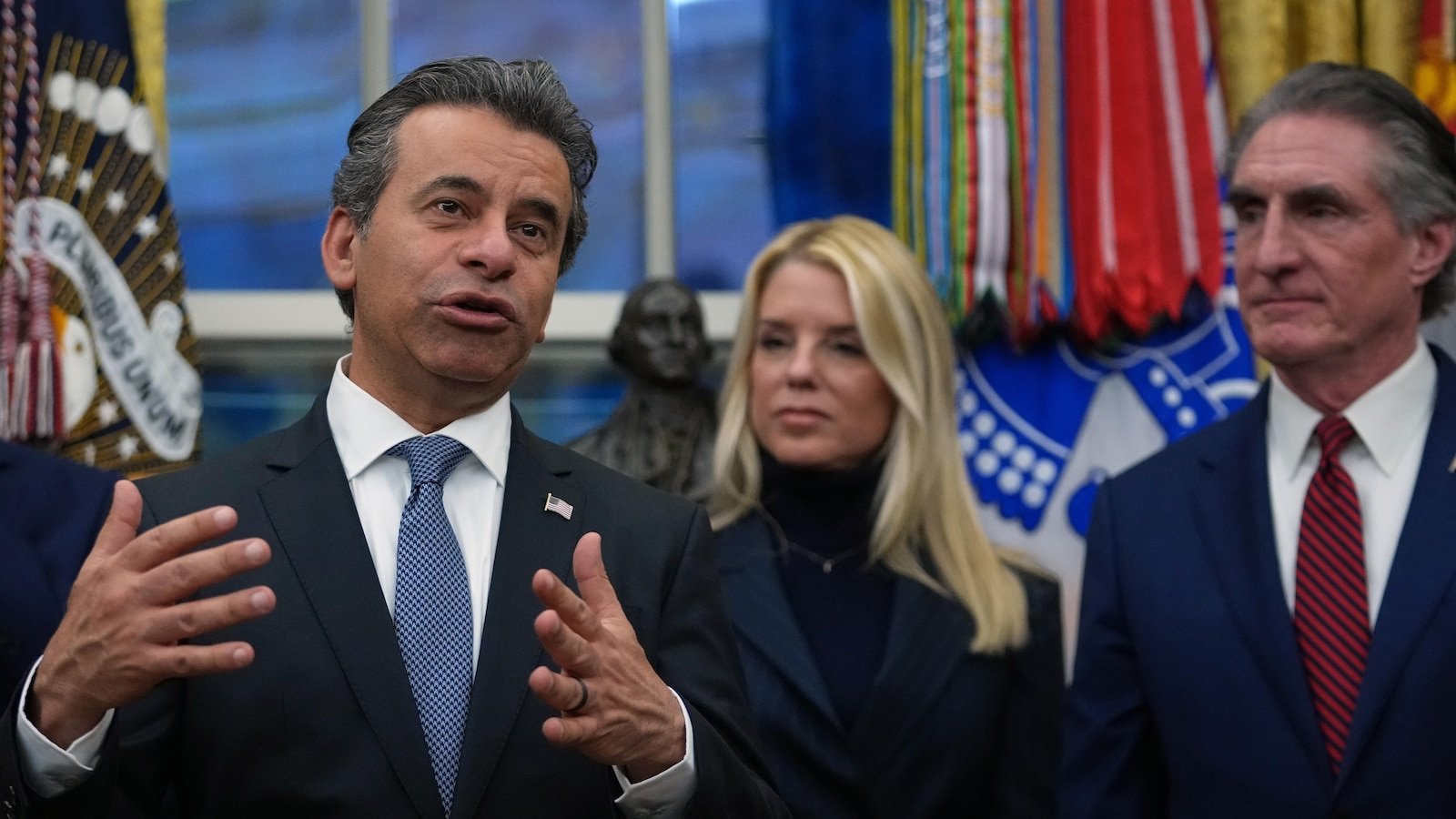 La FDA eliminará el requisito de dos estudios para la aprobación de nuevos medicamentos, con el objetivo de acelerar el acceso