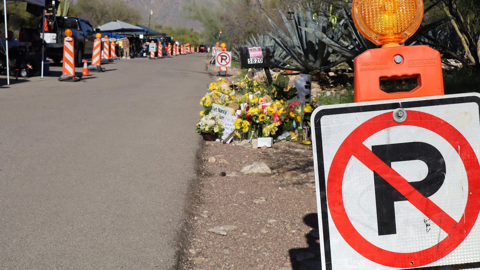 Se amplió la zona de prohibido estacionar en el vecindario de Nancy Guthrie luego de las quejas