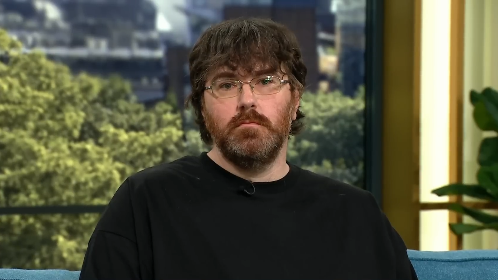 Michael Phillips se arrepiente de haber enviado fotos de micropene no solicitadas