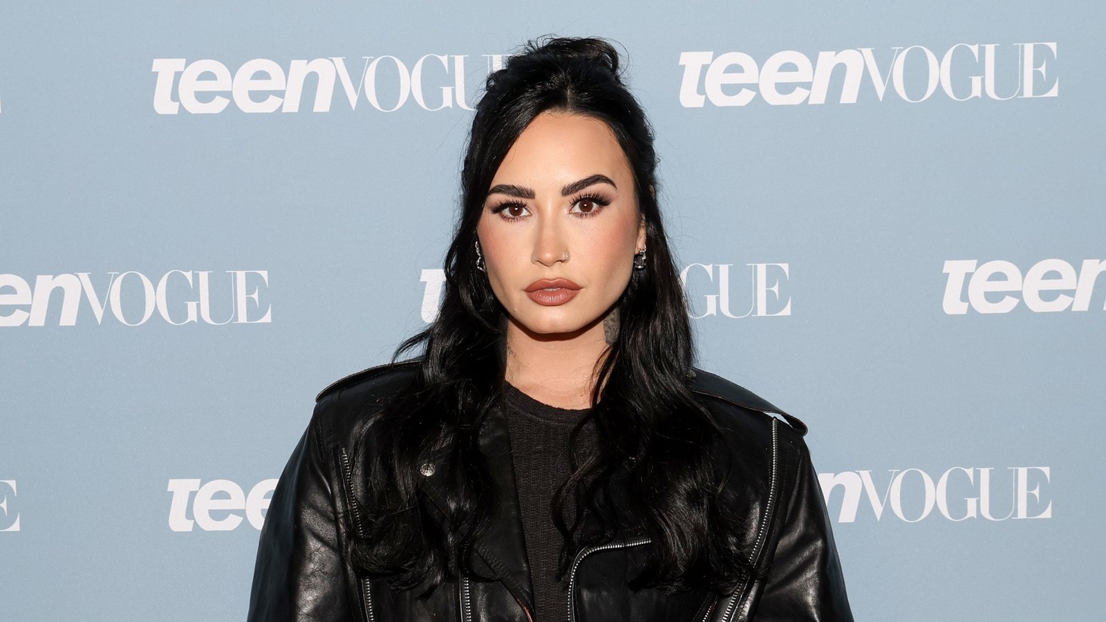 Demi Lovato alarma a sus fans con un aterrador vídeo “temblor”