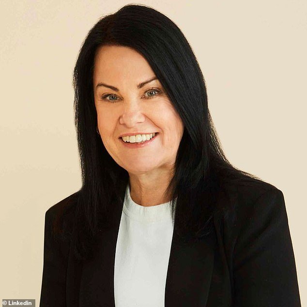 La directora ejecutiva de la revista, Jane Huxley, está FUERA de Are Media debido a que el personal de New Idea y Woman’s Day fue sorprendido por una reunión general a las 2 p. m., y revelamos a su sucesor: CORREO DENTRO