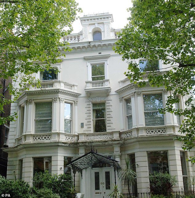 Casas secretas en alta mar escondidas en TU calle: cómo 45.000 propiedades por valor de 190.000 millones de libras esterlinas están registradas a nombre de propietarios extranjeros anónimos ‘en violación de las normas contra el blanqueo de dinero’