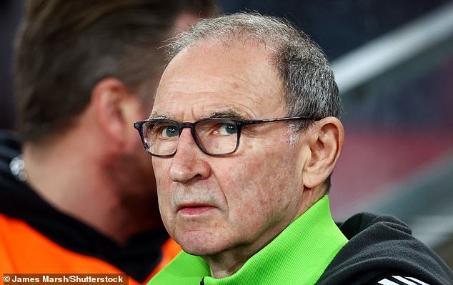 Después de todas las charlas y discursos acalorados de los jugadores y el entrenador del Celtic, son los campeones tartamudos los que están bajo la mayor presión para doblegarse o callarse en una deliciosa pelea Old Firm.