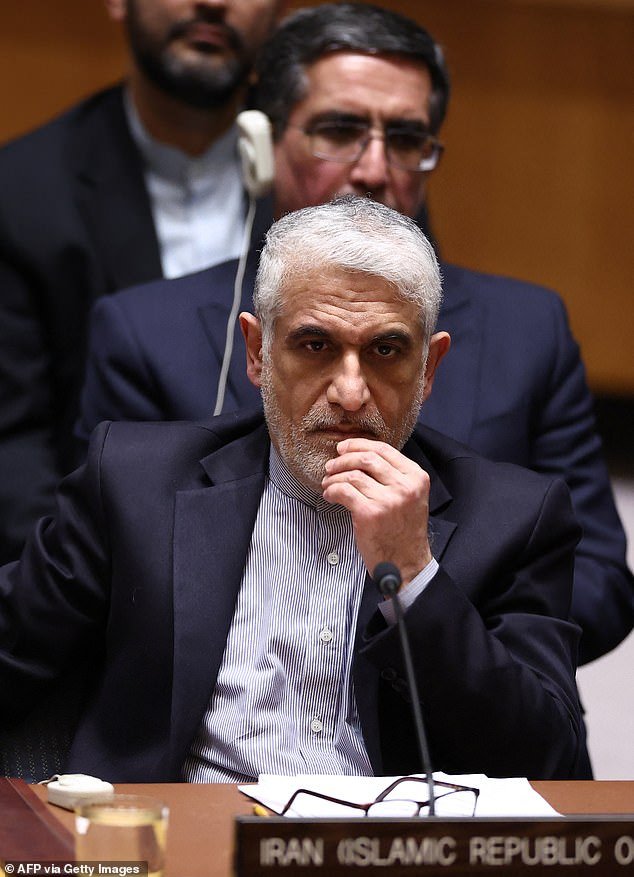 Irán dice que tiene “sólo una palabra” para Estados Unidos en un tenso enfrentamiento entre representantes en una reunión de emergencia del Consejo de Seguridad de la ONU